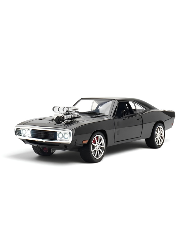 1970 Dodge Charger R/T Diecast Muscle Car Scale 1:32 with Clear Acrylic Display Case MD28