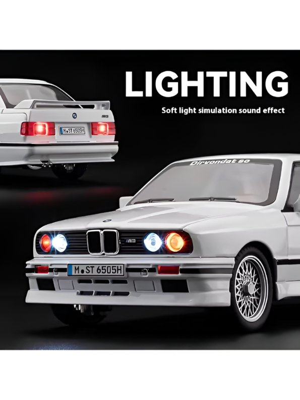 BMW M3 E30 Diecast Model Car |  1:24 Scale Collectible Replica Alloy Car MD581.