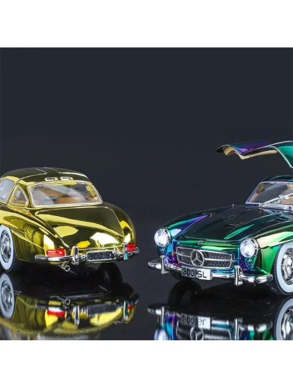 Gold - Mercedes-Benz 300SL – Diecast Alloy Metal Model Toy - Scale 1:24 Vintage Car.