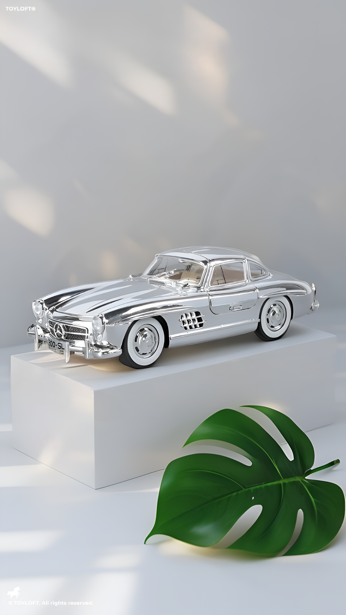 Mercedes Benz 300 SL Gullwing Model Diecast Car Scale 1:24 - Silver- Acrylic Transparent Box.