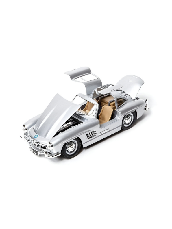 Mercedes Benz 300 SL Gullwing Model Diecast Car Scale 1:24 - Silver- Acrylic Transparent Box.