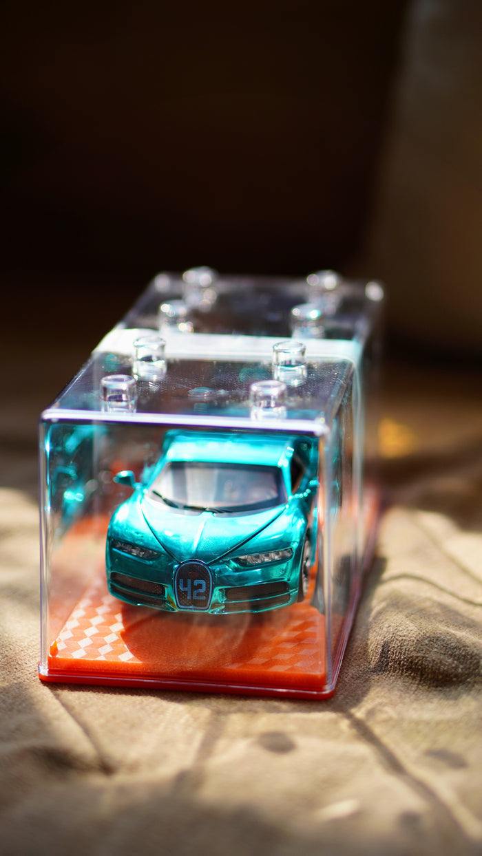 Oceanic Glow - Bugatti Chiron Diecast Car 1:32 Scale – Acrylic Display Case